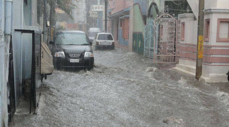 Powódź a ubezpieczenie samochodu - co obejmuje i ile kosztuje?