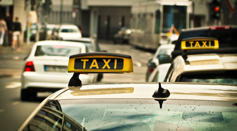 Ubezpieczenie taxi - ile może kosztować OC?